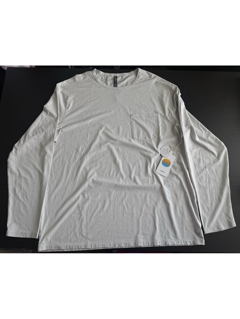 Vuori NWT Mens Feather Tee Long Sleeve Pocket T Shirt White XXL V1048 Ultra Soft